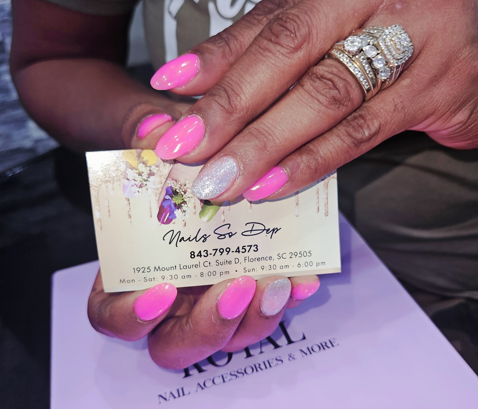 Nails So Dep logo